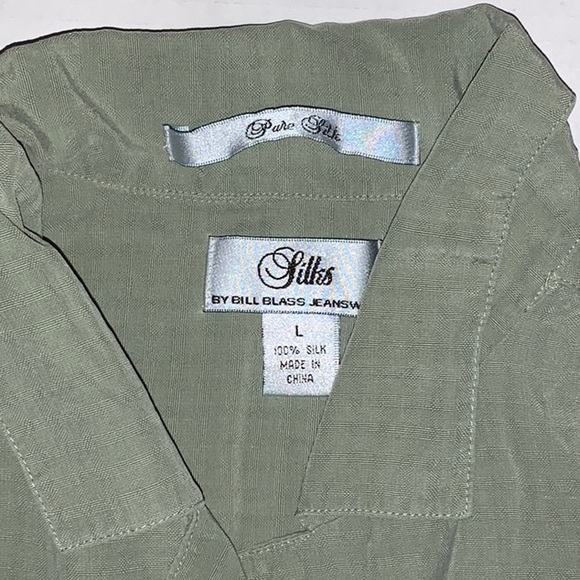 Silks by Bill Blass Jeanswear Sage Button Down Silk Blouse - Size L - Picture 2 of 2